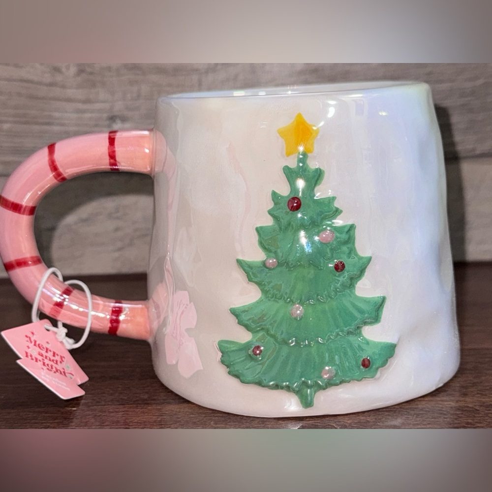 Súper Cute 🥰 18oz Luster Xmas Tree 🌲 Mug by Merry and Bright- NEW